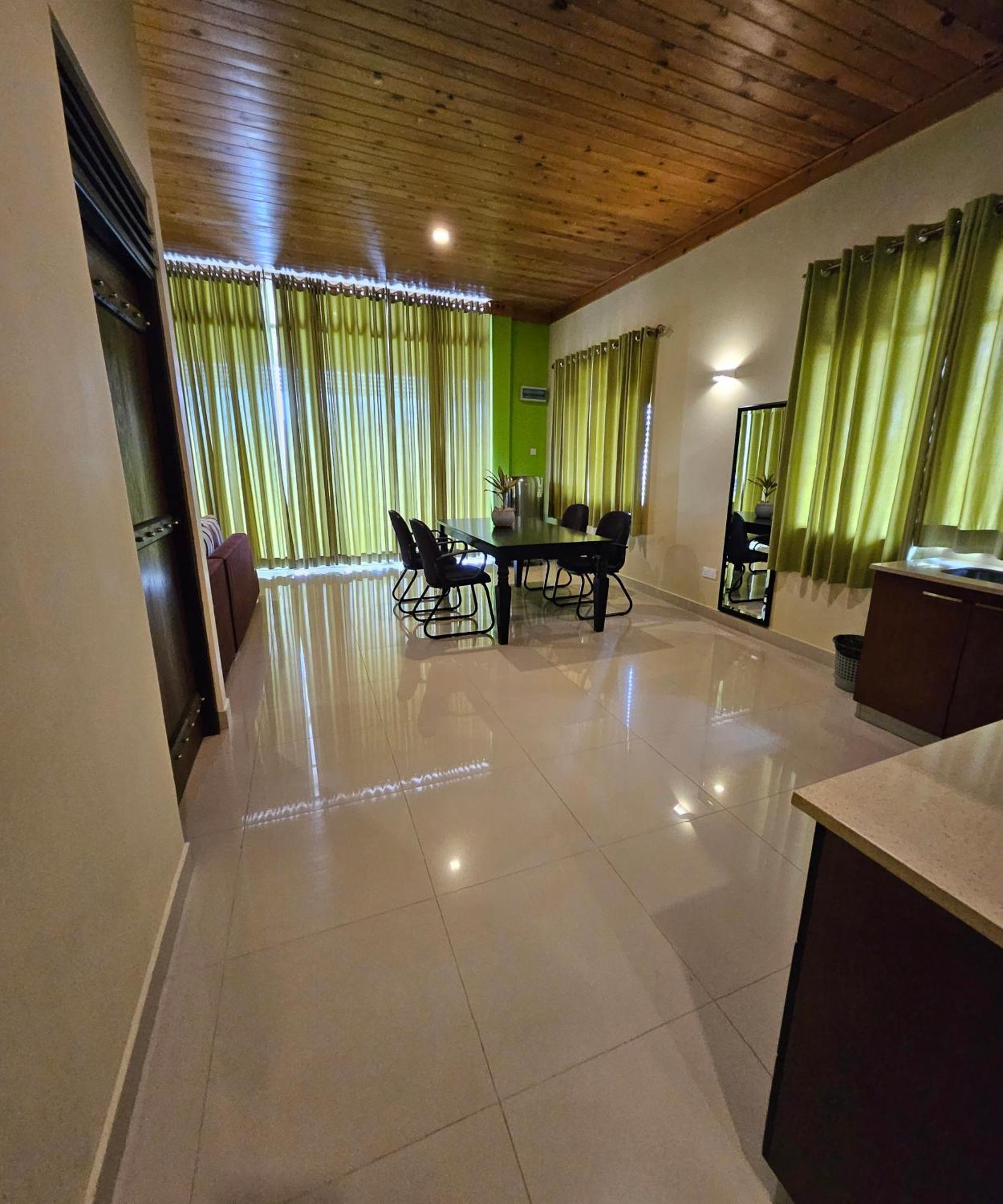 Tip Top Boutique Hotel Ella Esterno foto