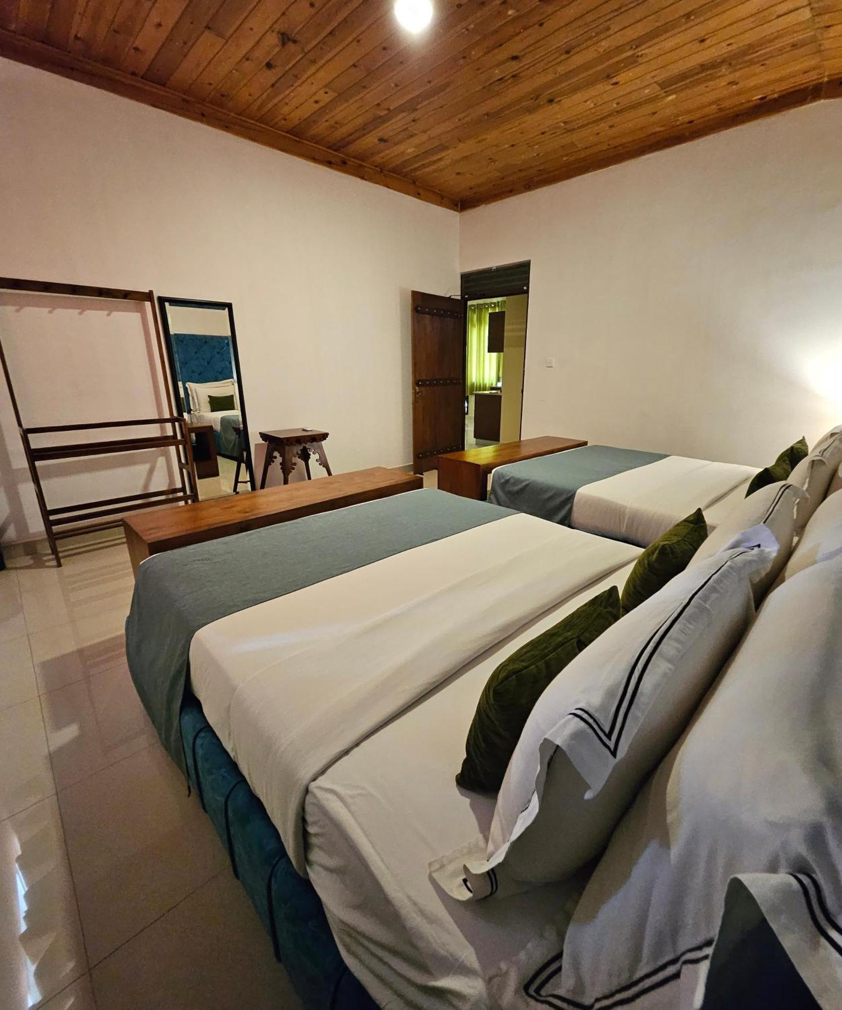 Tip Top Boutique Hotel Ella Esterno foto
